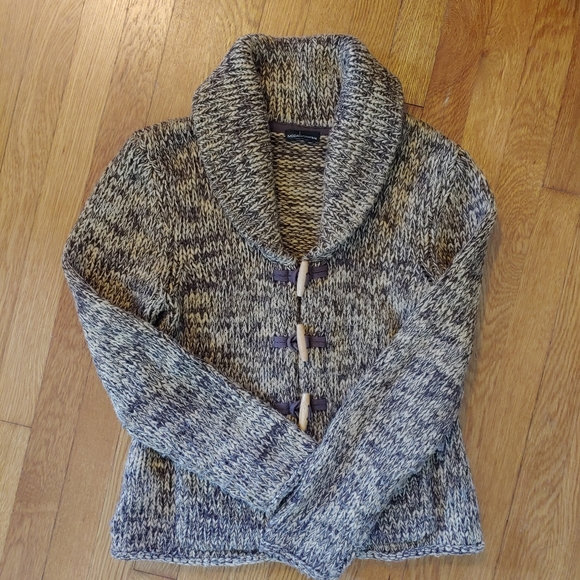 Moda Wool Toggle Sweater - Picture 5 of 5